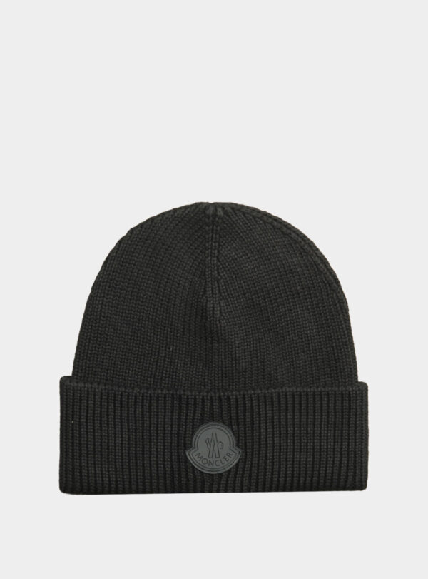 Beanie Tonal Rubber Logo Black