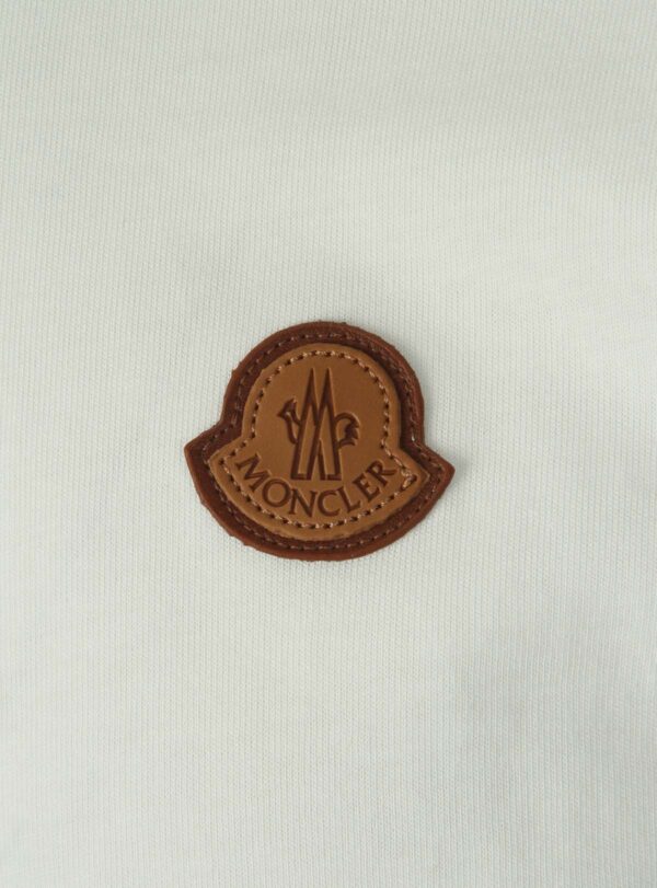 T-shirt Brown Patch