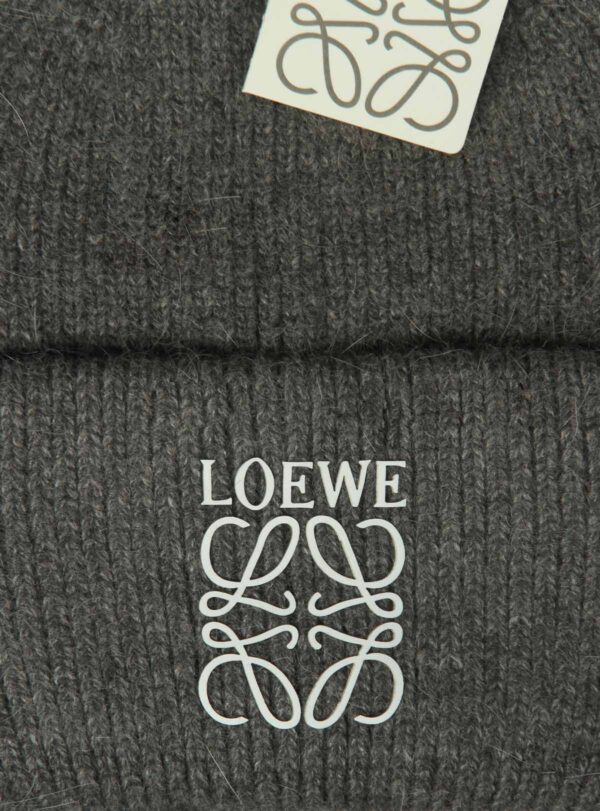 Beanie Anagram Logo
