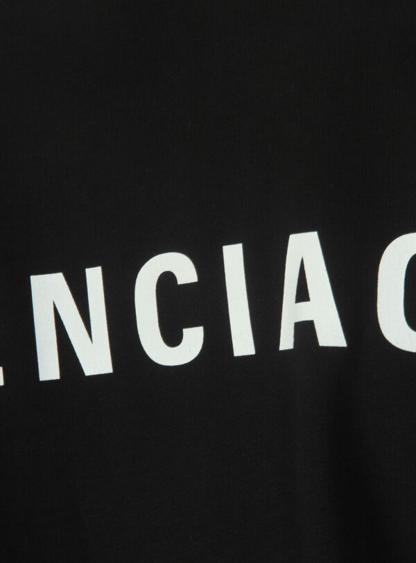 T-shirt Logo On Chest Print