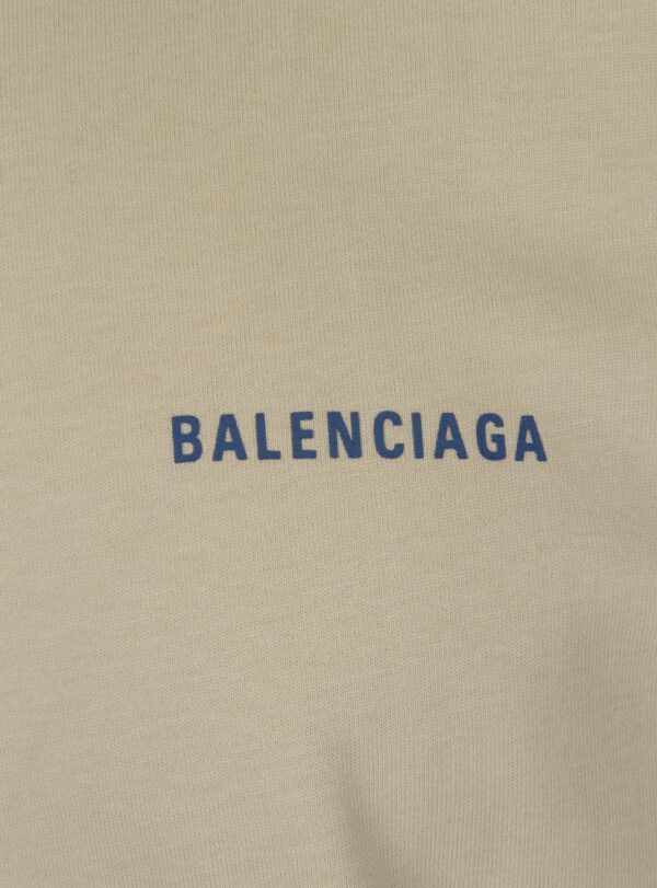 T-shirt Logo On Chest Print