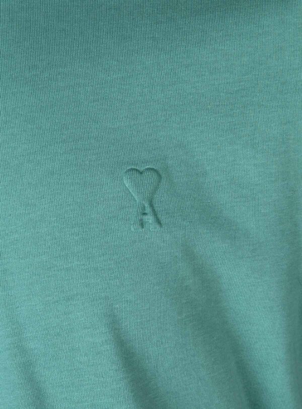 T-Shirt Heart Chest Logo