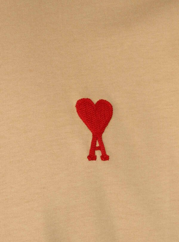 T-Shirt Heart Chest Logo