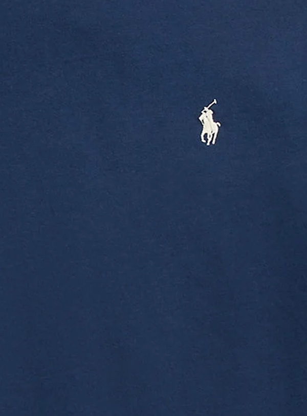 T-shirt Logo on Chest