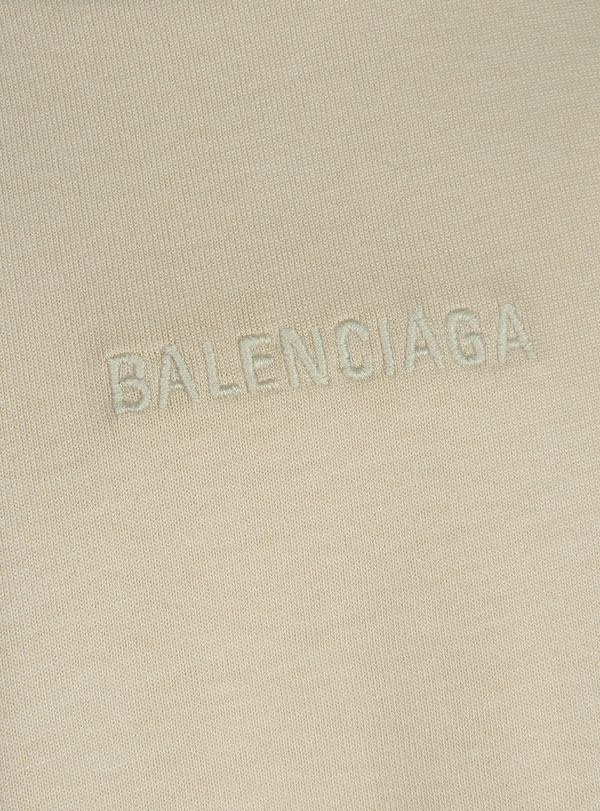 T-shirt Logo On Chest Embroider