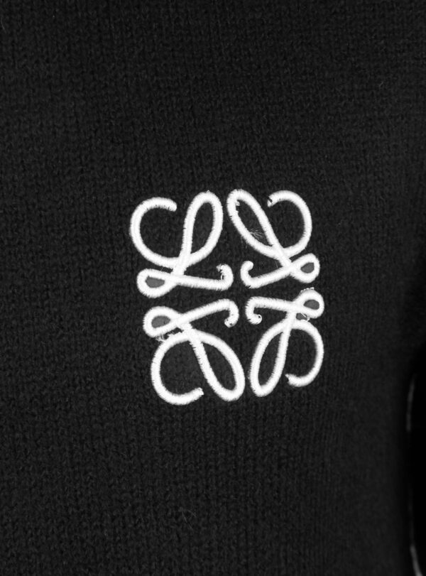 Sweater Knit Small Anagram