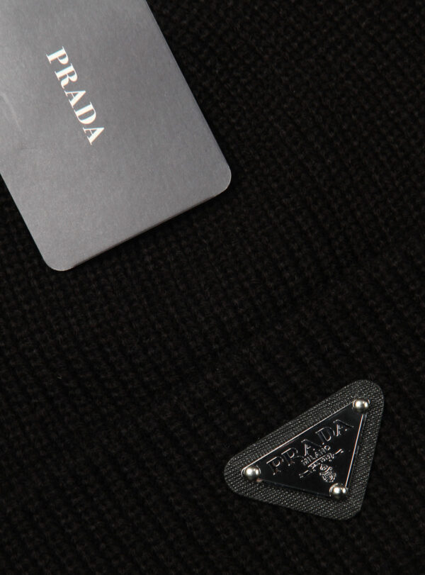 Beanie Triangle Logo Patch Black