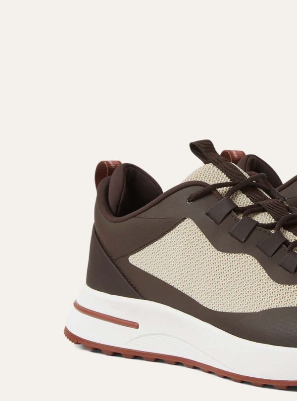 Sneaker Week End Walk