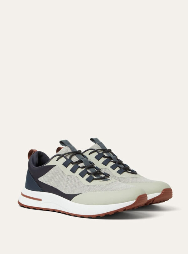 Sneaker Week End Walk