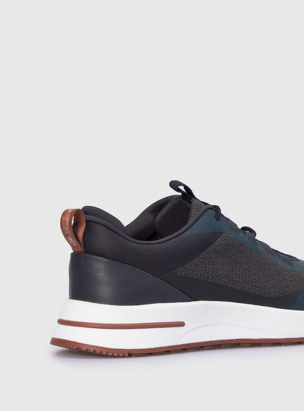 Sneaker Week End Walk